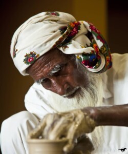 Master potter Aamadh Kaasam at the wheel, a walking datamine for Kachchhi traditional pottery techniques. Awe-inspiring watching him work, indefatigable pace every day. He came from a village 86 kms away .